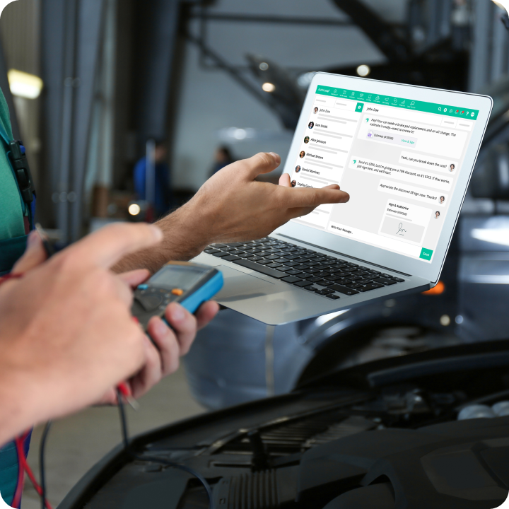 Customer conversations managed through AutoLeap's live chat